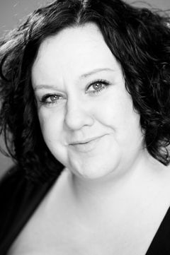 Charlotte Eaton interpreta Maid