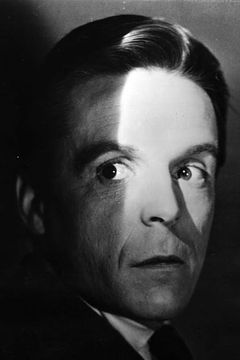 Pierre Grasset interpreta Pierre Delmas