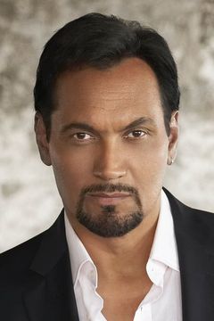 Jimmy Smits interpreta Eddie Rivera
