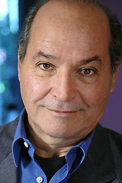 Gerald Castillo interpreta George Fogarty - DEA Director