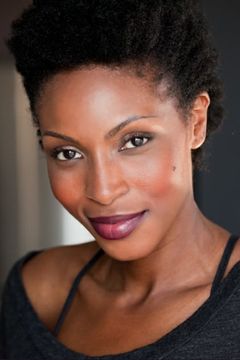 Lisa Berry interpreta EMT