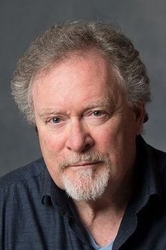 Benedict Campbell interpreta Senator (voice)