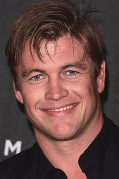 Luke Hemsworth interpreta Ashley Stubbs