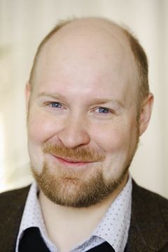 Henrik Dorsin interpreta Jarmo