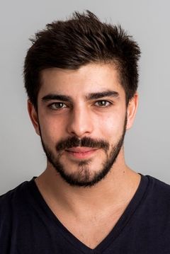 Adrián Lamana interpreta Crispín