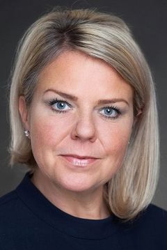 Lindsey Dawson interpreta Jez