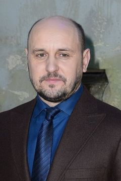 Adam Woronowicz interpreta Consul