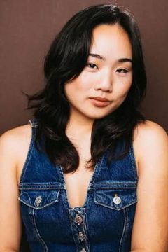 Helen J. Shen interpreta Jin