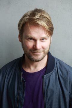 Kai Scheve interpreta Jörg