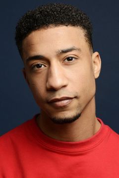 Aguibou Ba interpreta Noah