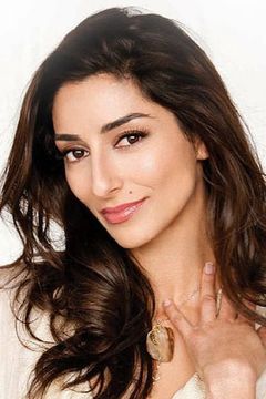 Necar Zadegan interpreta Hannah Khoury