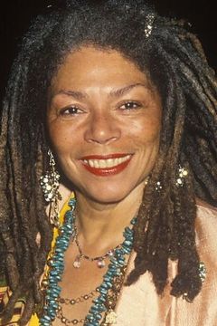 Rosalind Cash interpreta Lisa