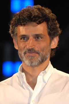 Enrico Lo Verso interpreta dottor Morabito
