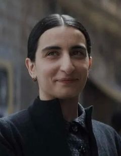 Veronica D'Elia interpreta Anna