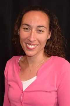 Nina Fallon interpreta Stass Allie (uncredited)
