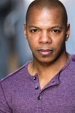 Neko Parham interpreta Deputy Richards