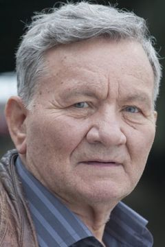 Klaus Manchen interpreta The Farmer (voice)