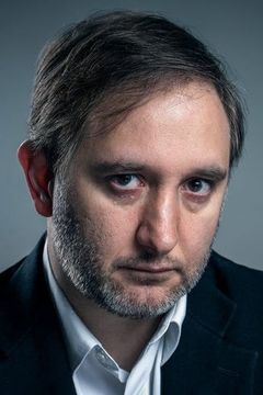 Daniel Chamorro interpreta Cóctel