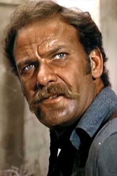Benito Stefanelli interpreta Owen White