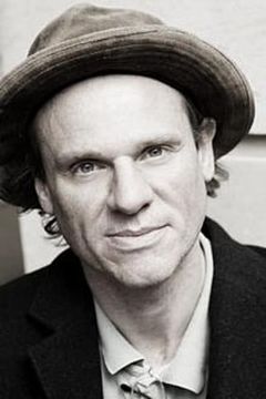 Trevor Fox interpreta Hairdresser