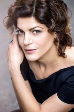 Bianca Nappi interpreta Clerk