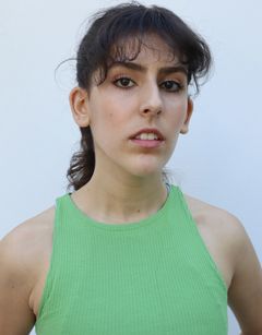 Corinne Ferrer interpreta Basketball Girl