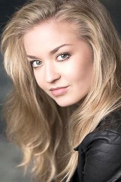 Hannah Kenna-Thomas interpreta Debutante