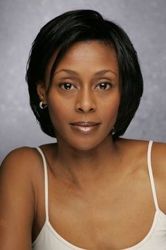 Paula Rittie interpreta Maid of Honor (uncredited)