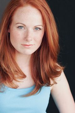 Madison Dunaway interpreta Mia's Friend Nyla