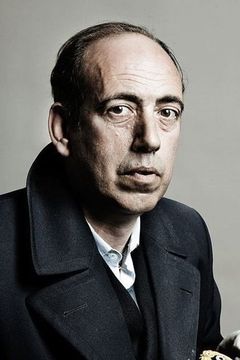 Mick Jones interpreta Himself