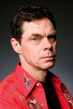 Rich Hall interpreta Street Punk (uncredited)