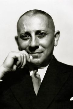 Erich von Stroheim interpreta Le captaine von Rauffenstein