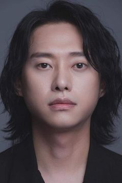 Byeon Dong-wook interpreta Control Tower Soldier