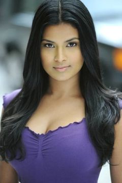 Rebeka Choudhury interpreta Wyatt Corp Female Executive