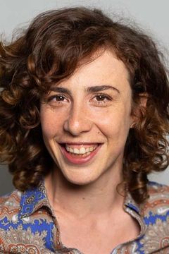 Ilinca Harnut interpreta The set designer