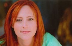 Nicole Abramson interpreta Soccer Mom (uncredited)