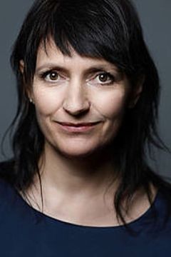 Sukie Smith interpreta Marlene
