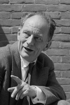 Wolfgang Staudte interpreta Minor Role (uncredited)