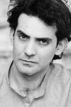 Marco Di Tieri interpreta Quique