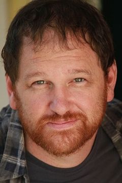 John Pirruccello interpreta Deputy Chad Broxford