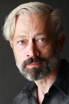 Jack Erdie interpreta Scratch