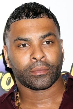 Ginuwine interpreta Self