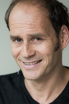 David Van de Woestyne interpreta Commissioner Le Goff