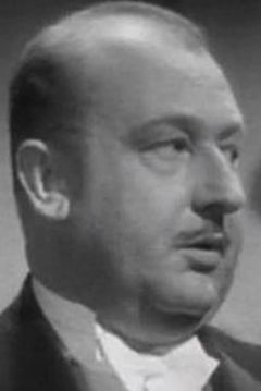 David Horne interpreta The Foreign Office