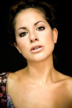 Giulia Cotugno interpreta Sibilla Serna