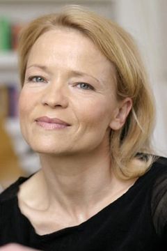 Michou Friesz interpreta Marie Hochstetten