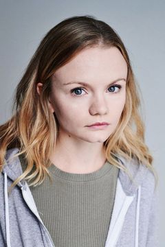 Ella Dunlop interpreta Lavender Merchant