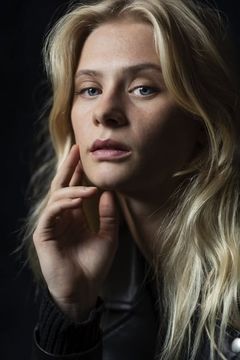 Clara Rosager interpreta Maj Christel Johansson - Miss Sweden