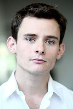 Benjamin Bollen interpreta Adrien Agreste / Cat Noir (voice)