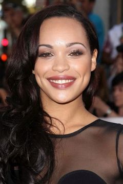 Cleopatra Coleman interpreta Erica